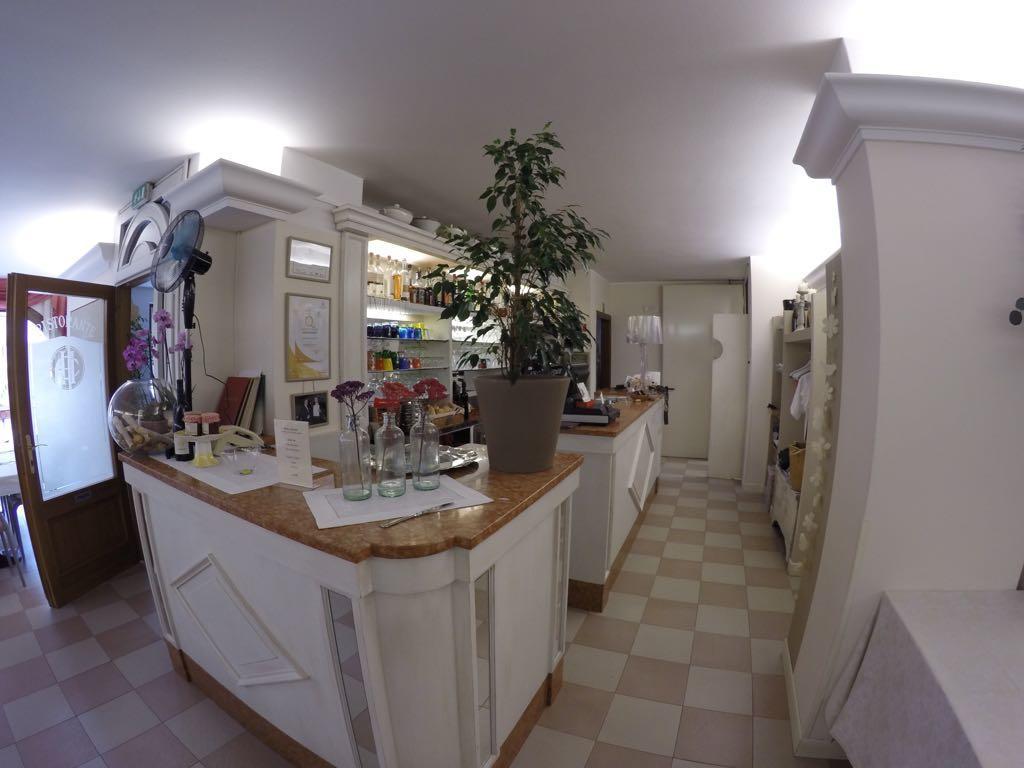 Hotel Ristorante Centrale Vestone Eksteriør bilde